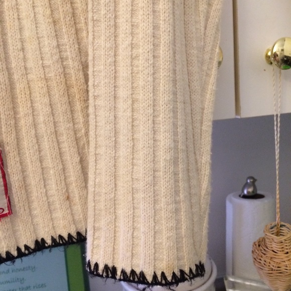 Girls size L 100% cotton sweater - Picture 7 of 7